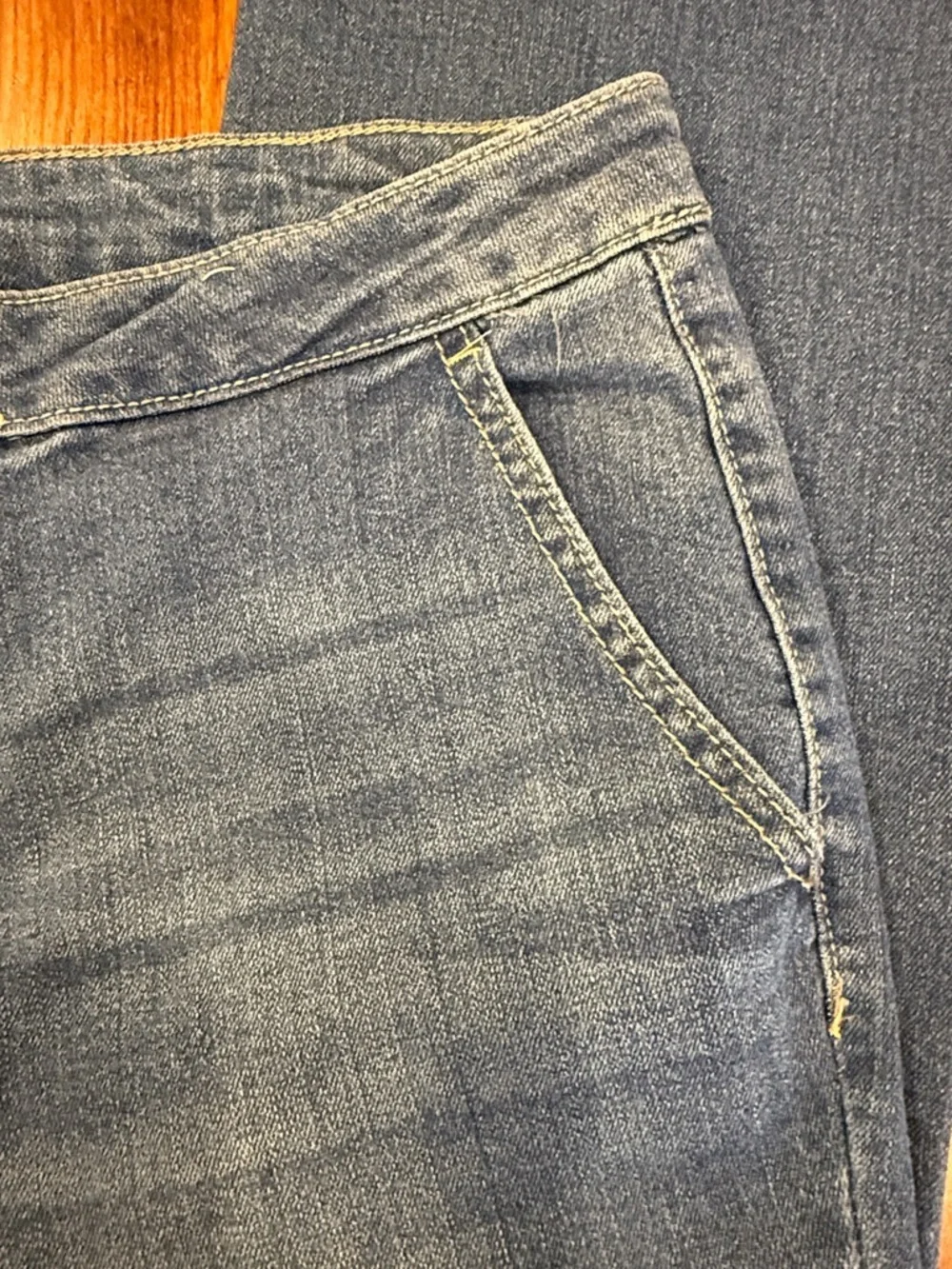 d. jeans Trouser Style Recycled Jeans Size 8 Soft Lived-In Denim